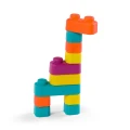Miękkie klocki sensoryczne z WAGONIKAMI – Buildin’ Squishies – B.Toys